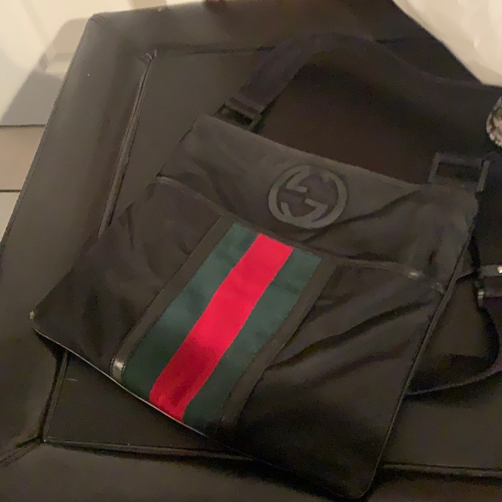Gucci cross body bag